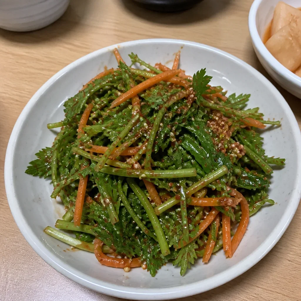香りのよいセリナムルの和え物